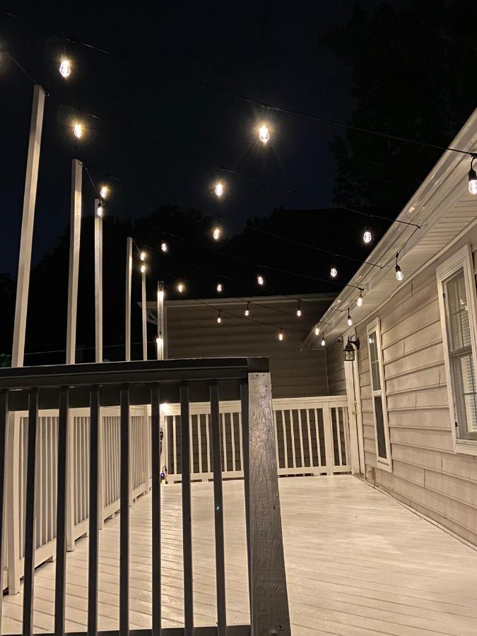 Modern 3-Bedroom, Big Fence Yard, Pets Stay Free Durham Dış mekan fotoğraf