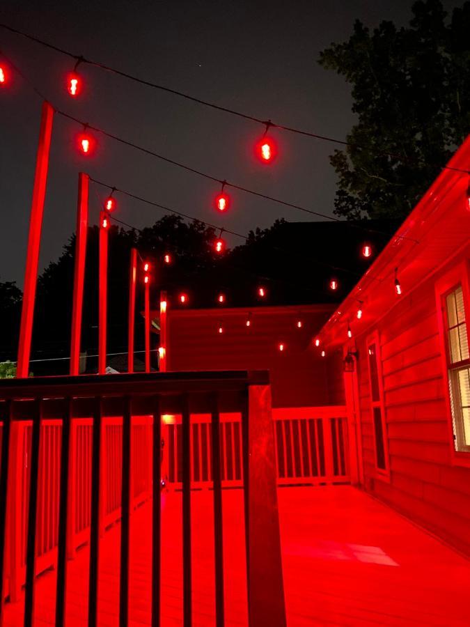 Modern 3-Bedroom, Big Fence Yard, Pets Stay Free Durham Dış mekan fotoğraf