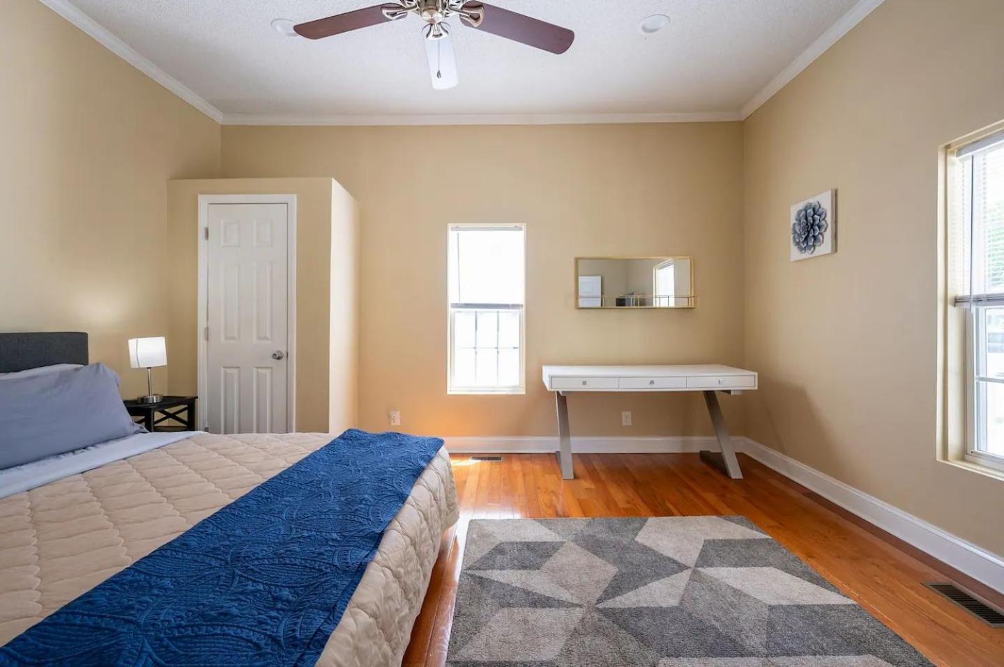 Modern 3-Bedroom, Big Fence Yard, Pets Stay Free Durham Dış mekan fotoğraf